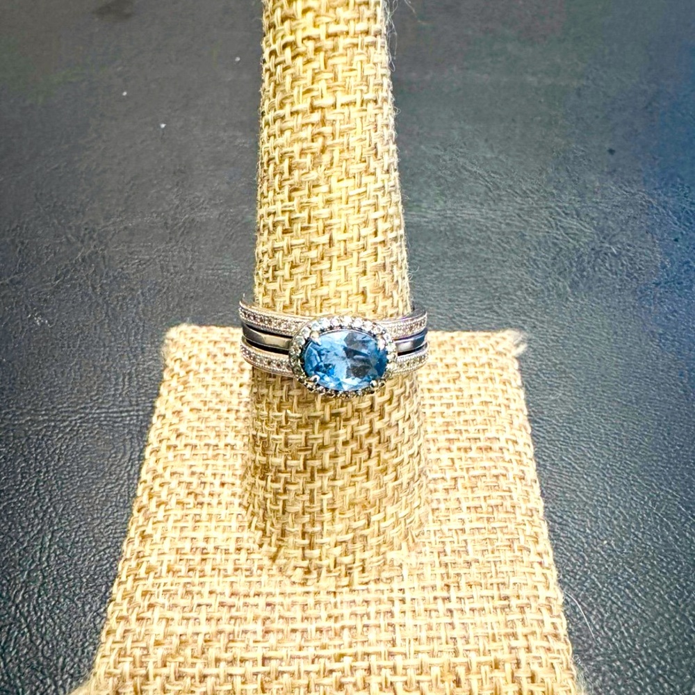 SOLD**Henri Bendel RING SET
